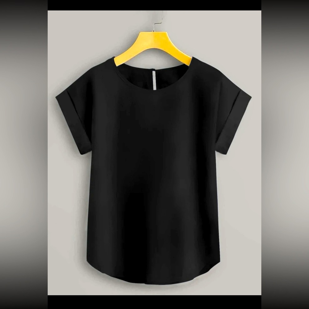 Black bat wing sleeve top with round neck and button detail on back 2x